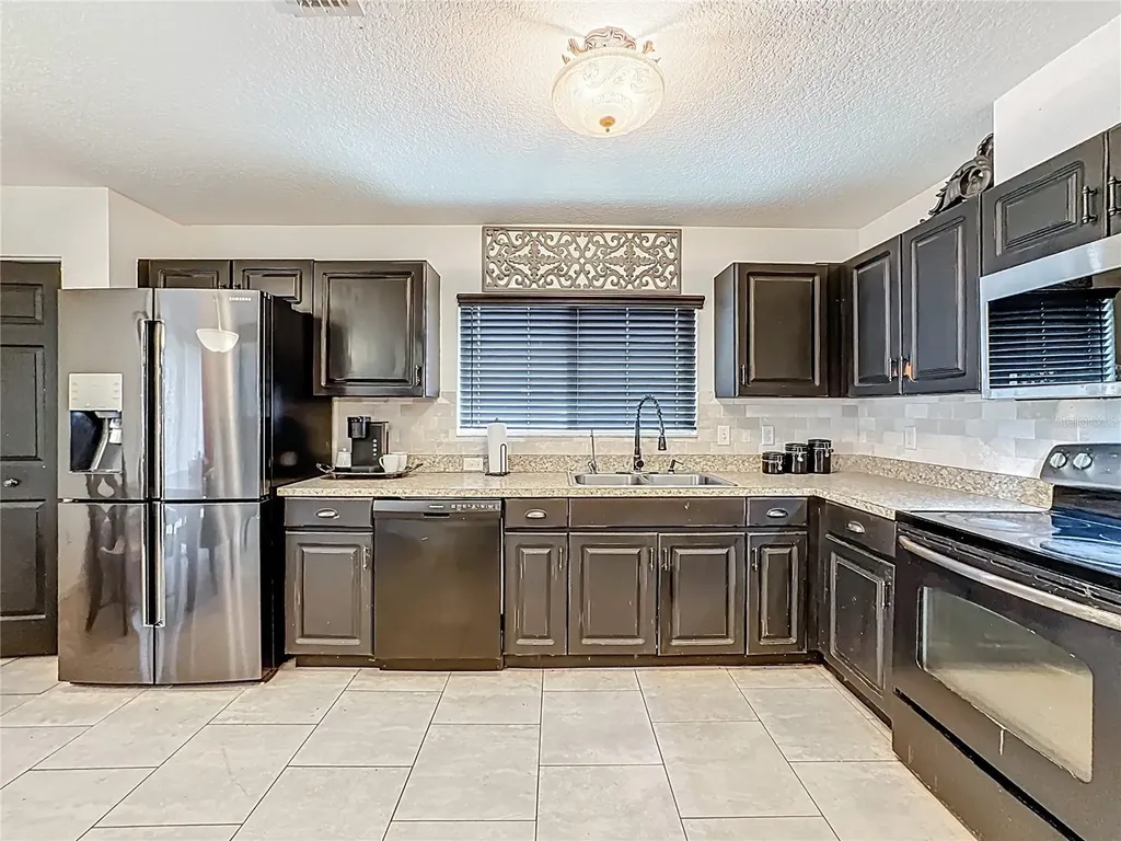 11112 Hidden Breeze Drive Wimauma FL 33598