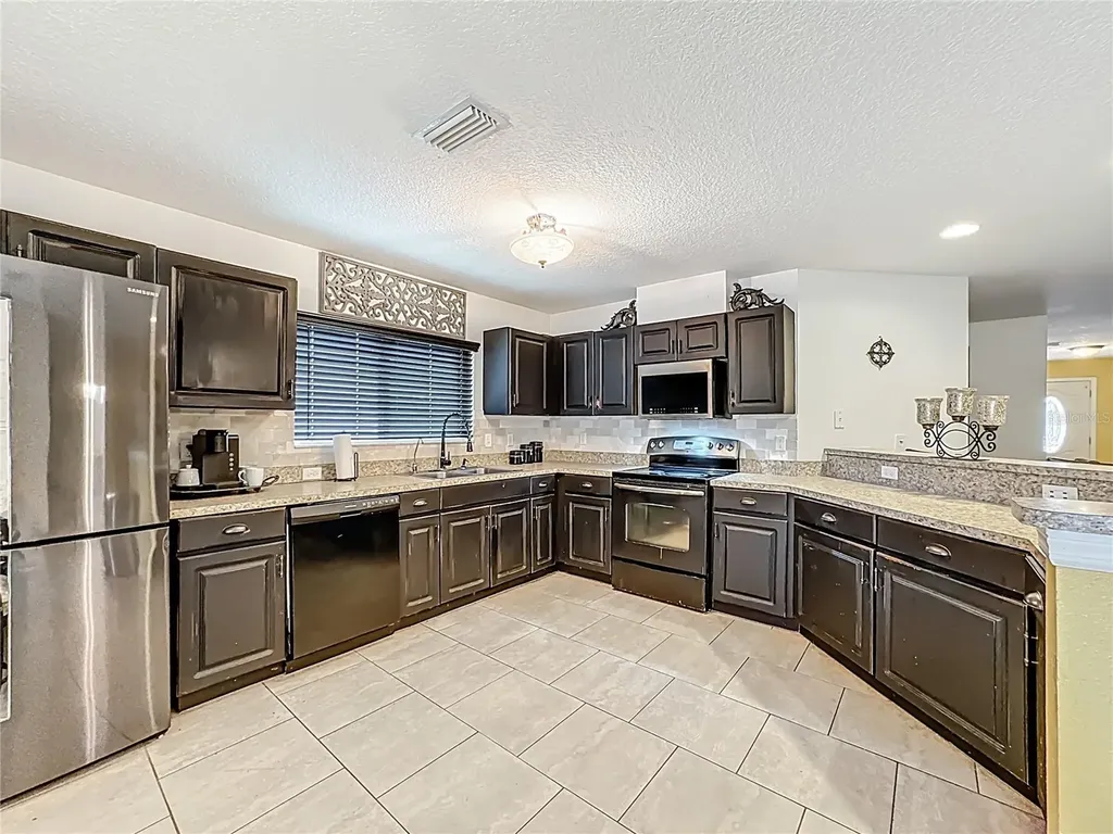 11112 Hidden Breeze Drive Wimauma FL 33598