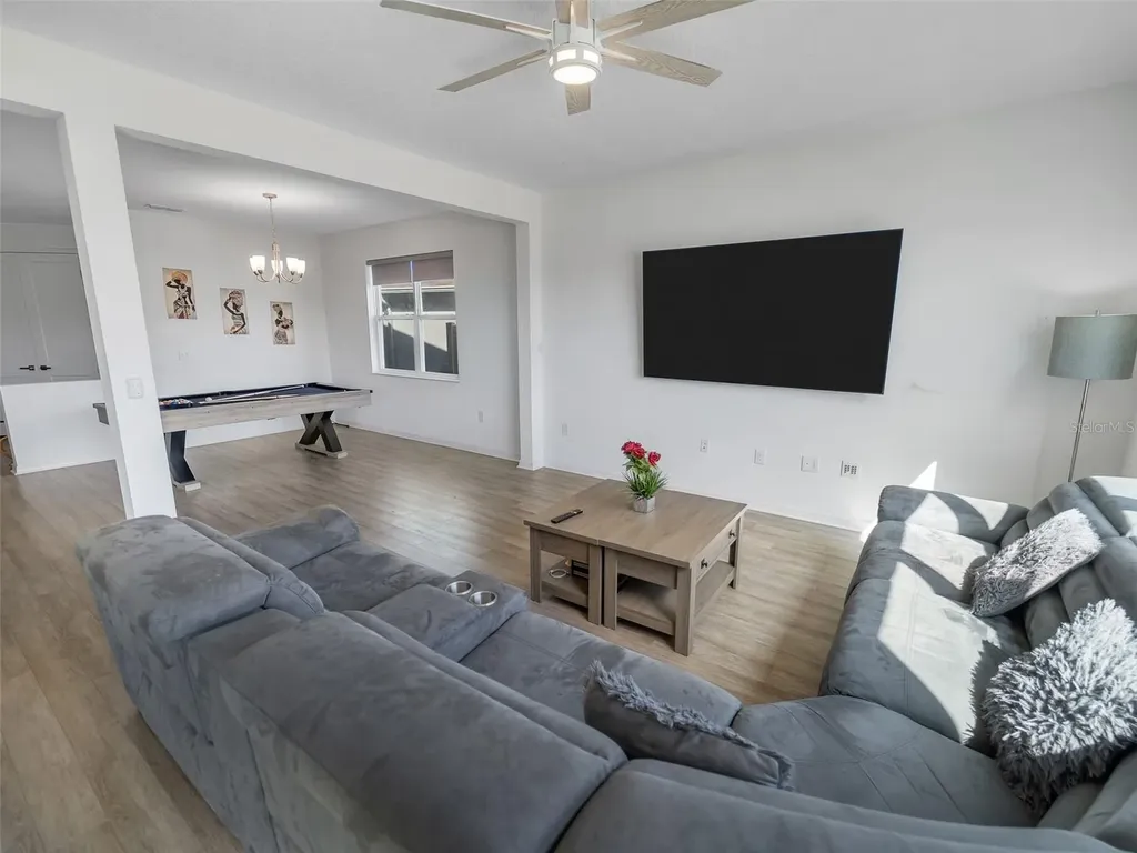 1343 Pompay Drive Davenport FL 33896