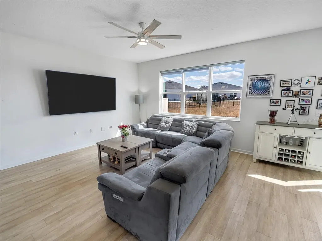 1343 Pompay Drive Davenport FL 33896