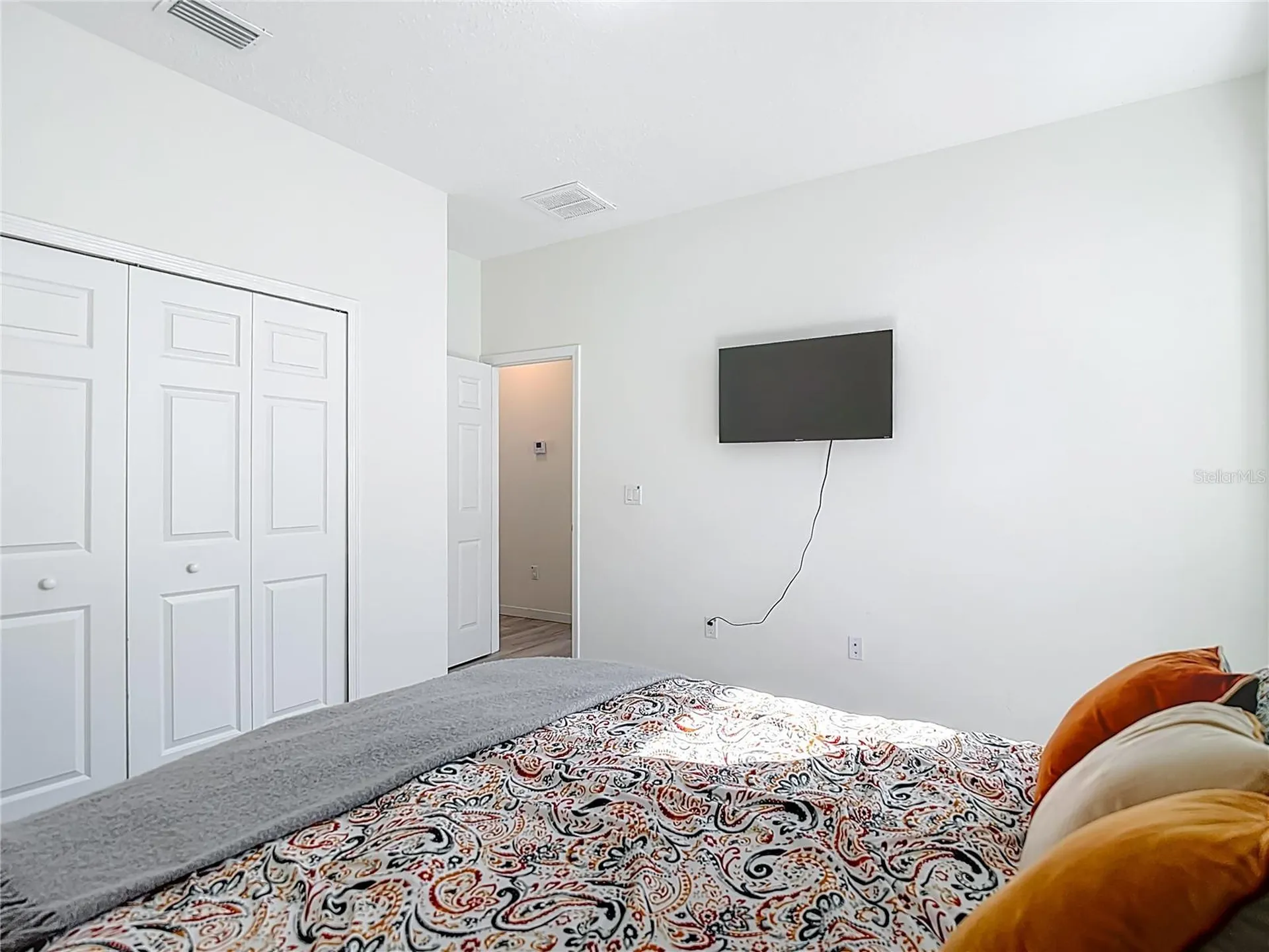 1747 S Oak Street Seffner FL 33584