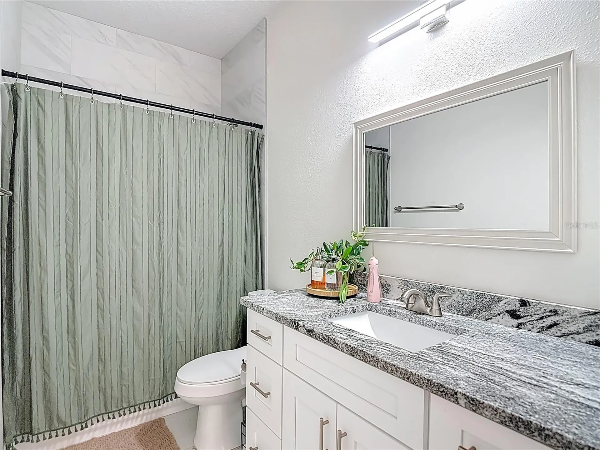 1747 S Oak Street Seffner FL 33584