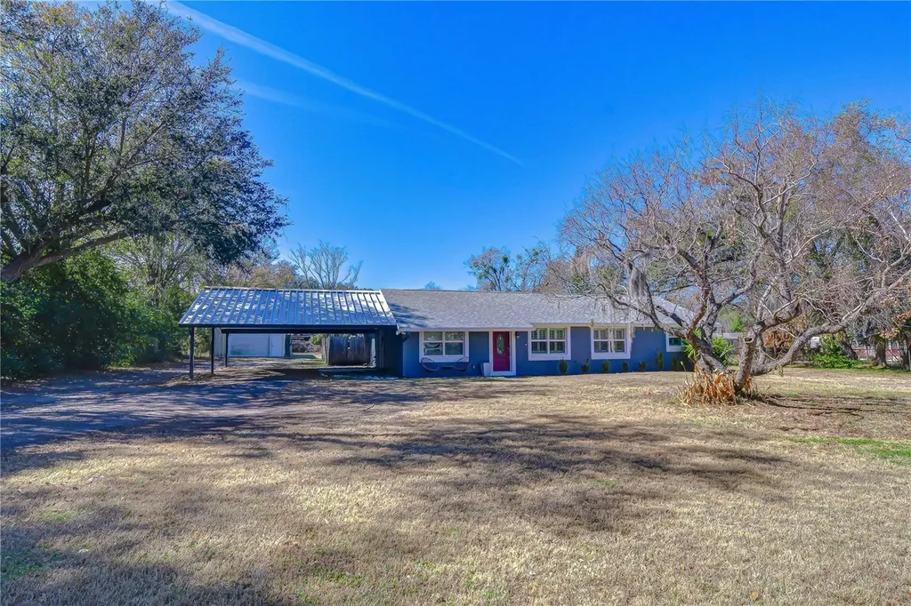 2303 S Wiggins Road Plant City FL 33566