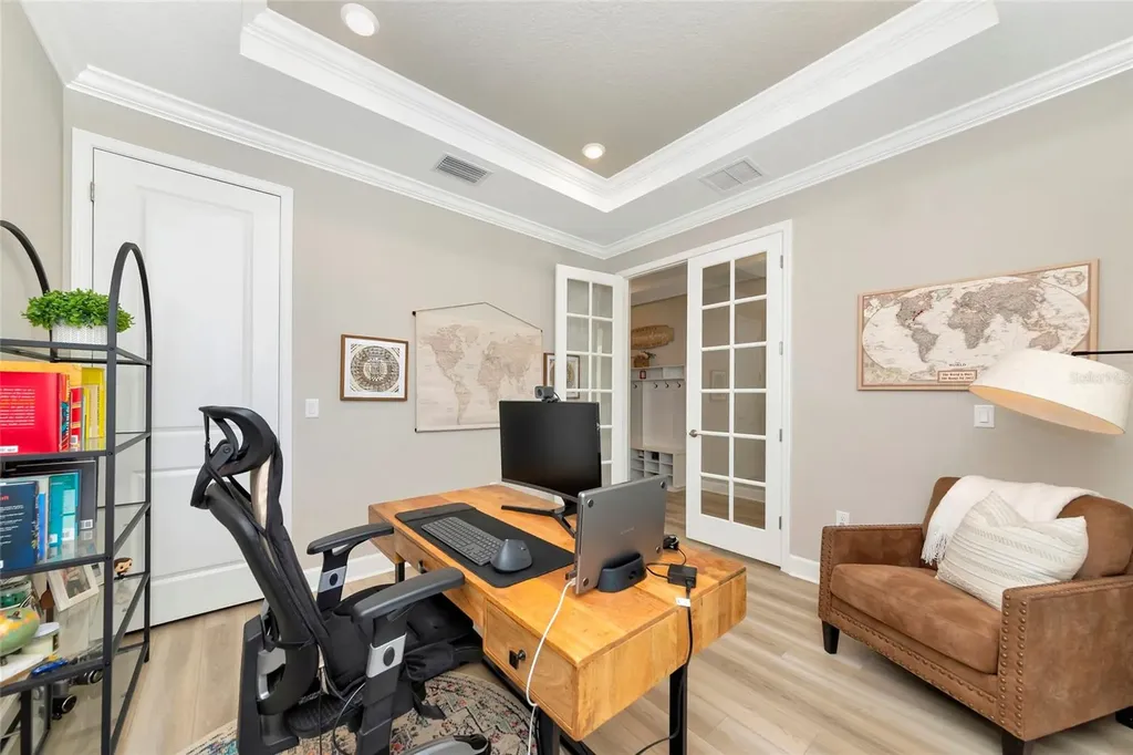 8516 Golden Dawn Court Sarasota FL 34241