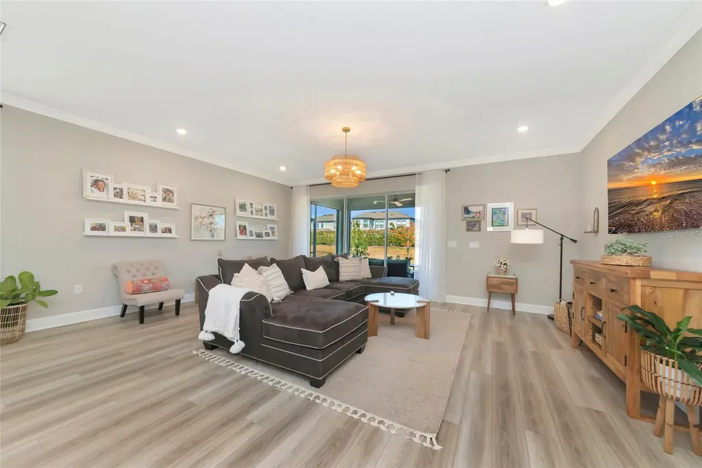 8516 Golden Dawn Court Sarasota FL 34241