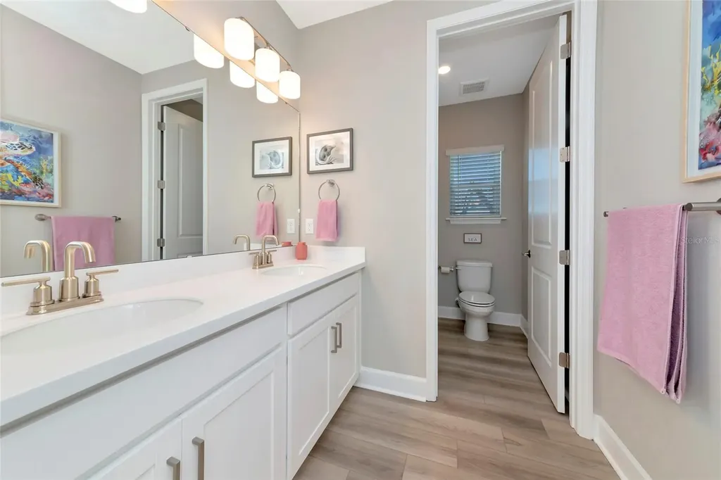 8516 Golden Dawn Court Sarasota FL 34241