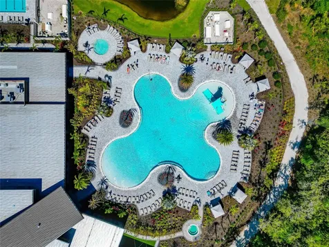 8516 Golden Dawn Court Sarasota FL 34241