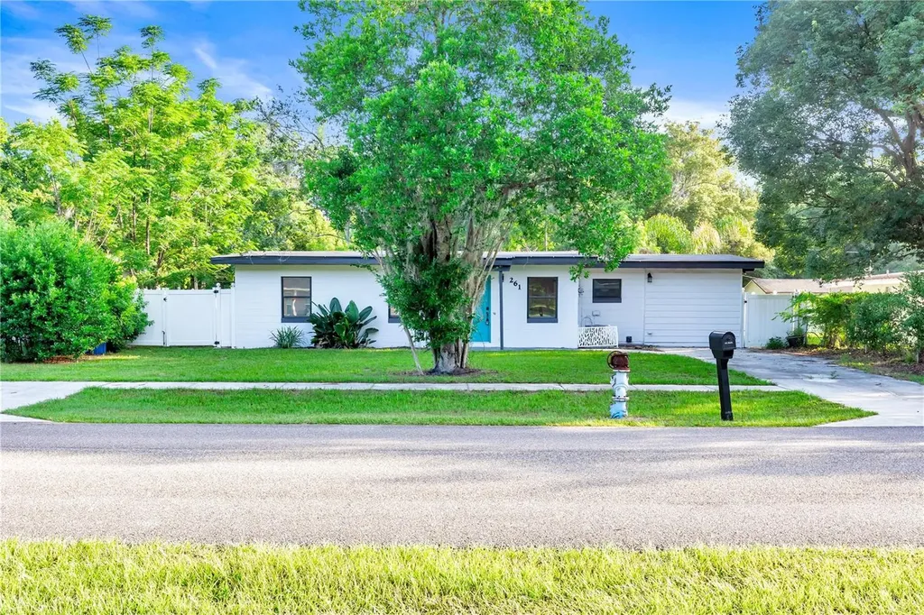 261 1st Street Chuluota FL 32766
