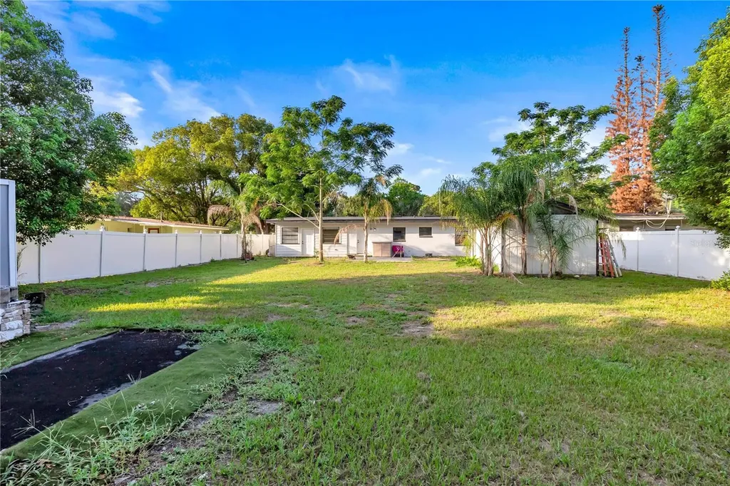 261 1st Street Chuluota FL 32766