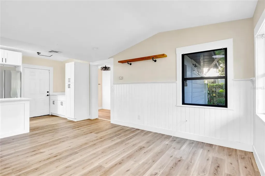 261 1st Street Chuluota FL 32766
