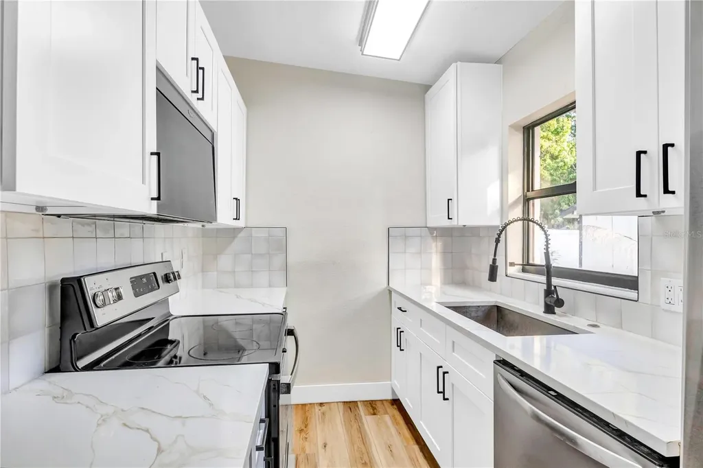 261 1st Street Chuluota FL 32766