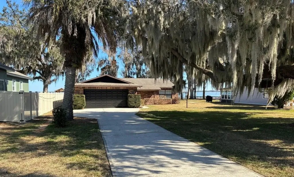 12255 Virginia Drive Leesburg FL 34788