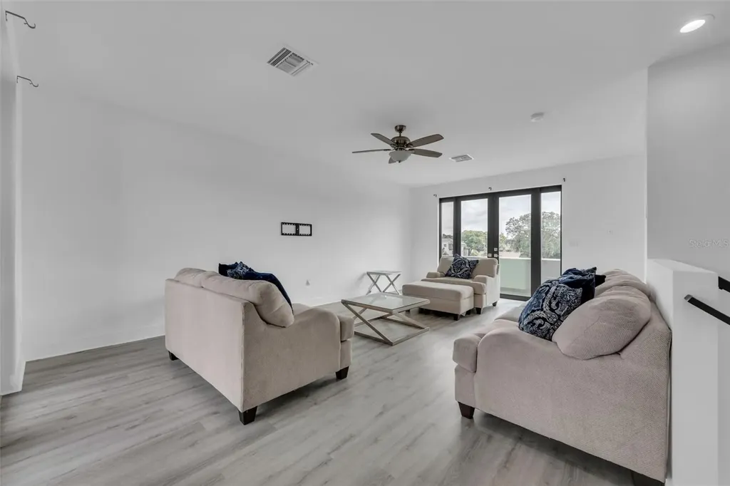 8713 Palm Ranches Place Tampa FL 33614