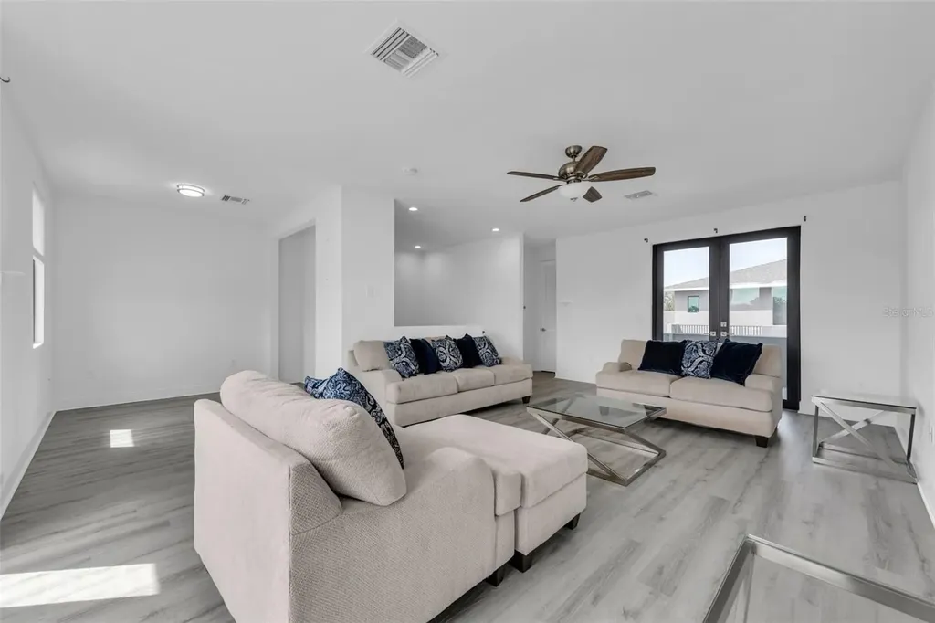 8713 Palm Ranches Place Tampa FL 33614