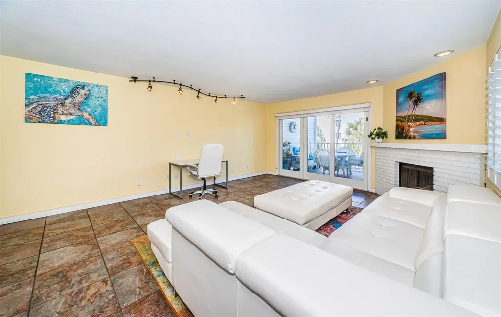 12274 1st Street W Treasure Island FL 33706