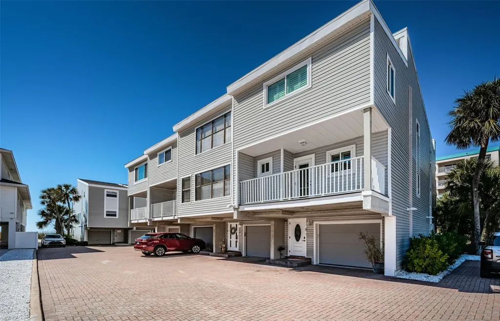 12274 1st Street W Treasure Island FL 33706