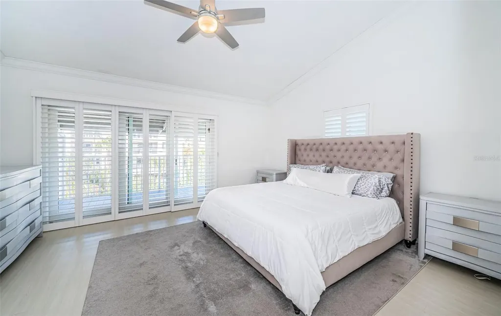 12274 1st Street W Treasure Island FL 33706