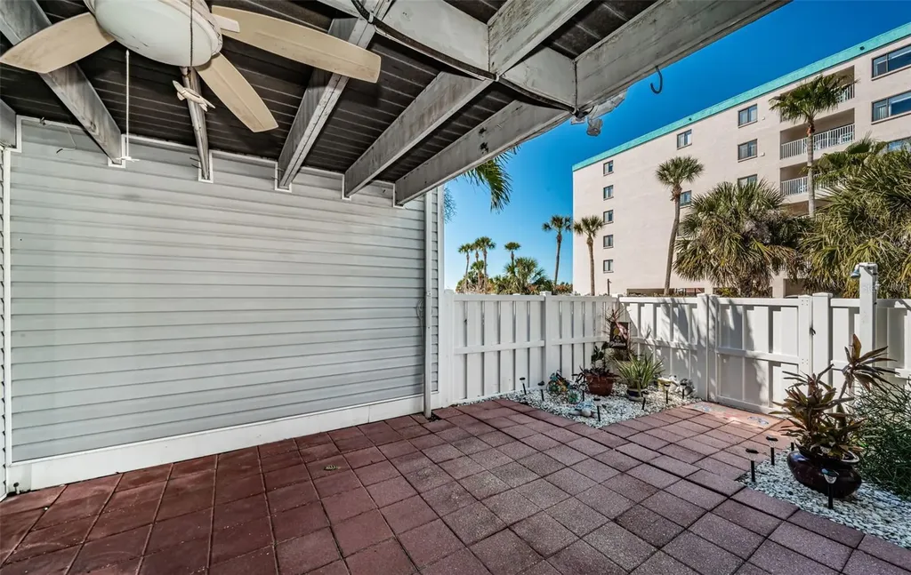 12274 1st Street W Treasure Island FL 33706