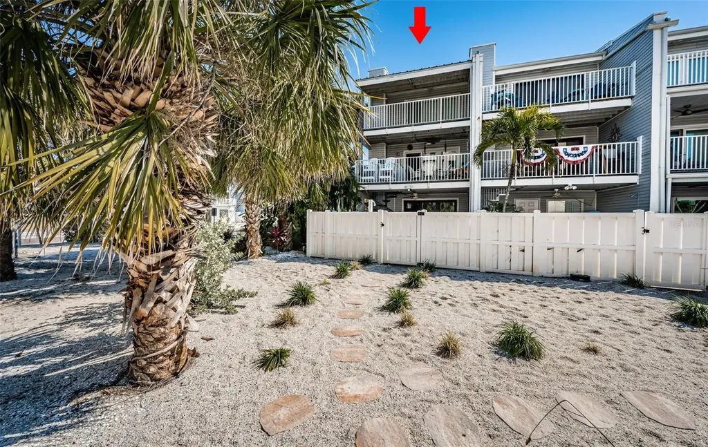 12274 1st Street W Treasure Island FL 33706
