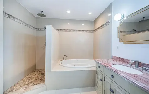 12274 1st Street W Treasure Island FL 33706