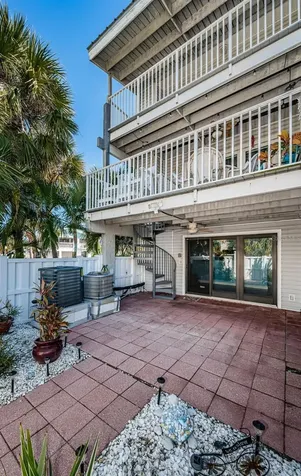 12274 1st Street W Treasure Island FL 33706