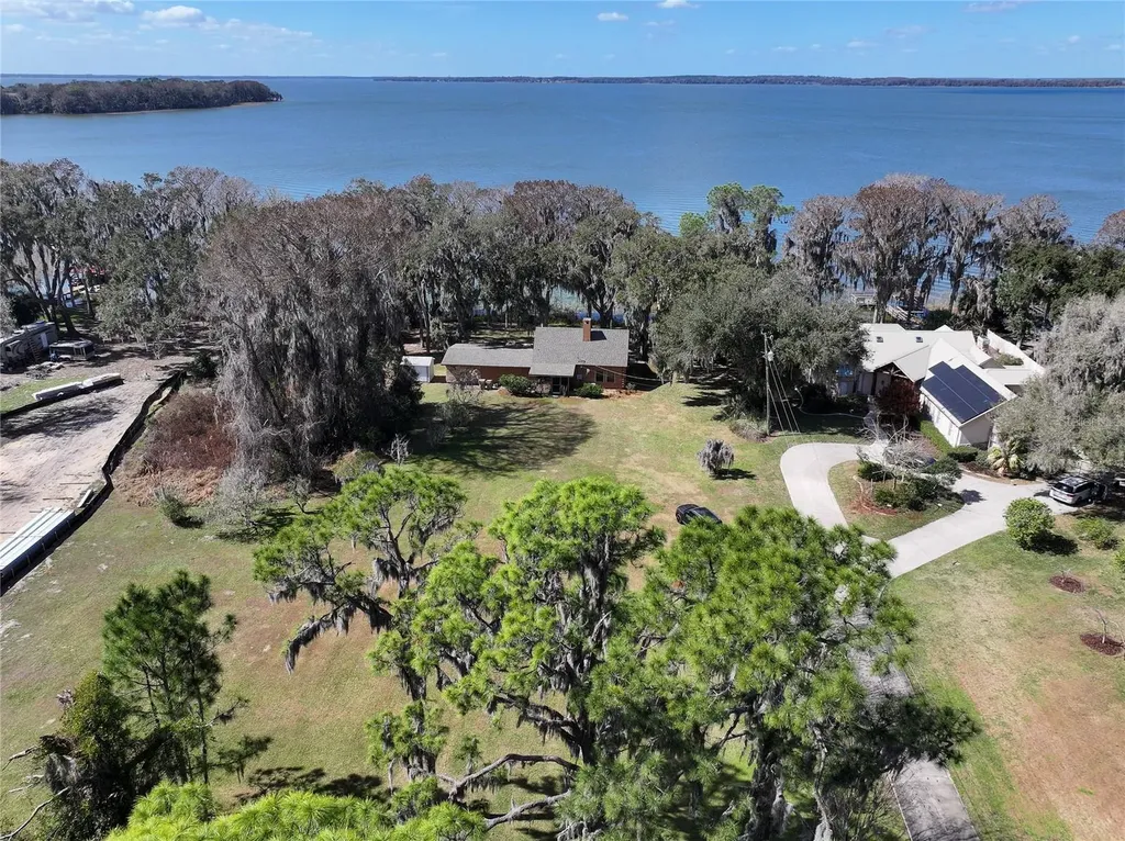 31035 Cove Road Tavares FL 32778
