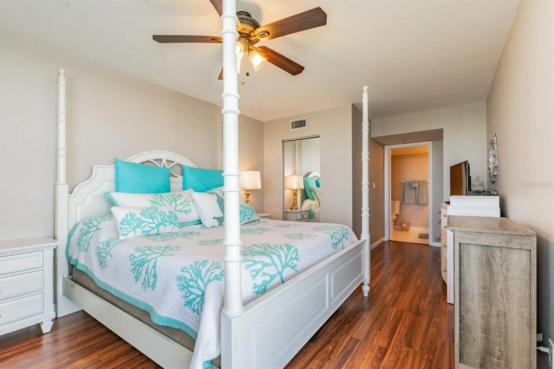 6081 Bahia Del Mar Circle St Petersburg FL 33715