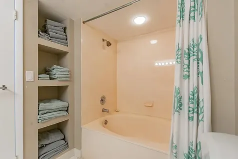 6081 Bahia Del Mar Circle St Petersburg FL 33715