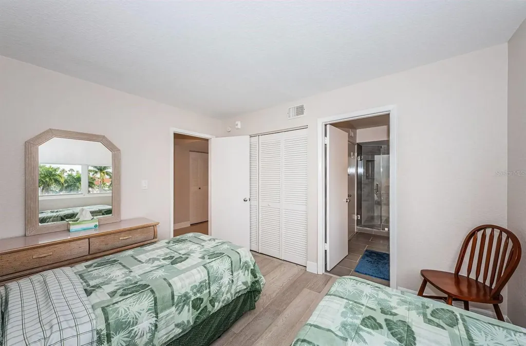 6061 Bahia Del Mar Circle St Petersburg FL 33715