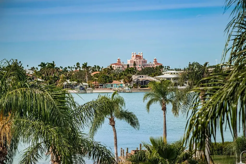 6061 Bahia Del Mar Circle St Petersburg FL 33715