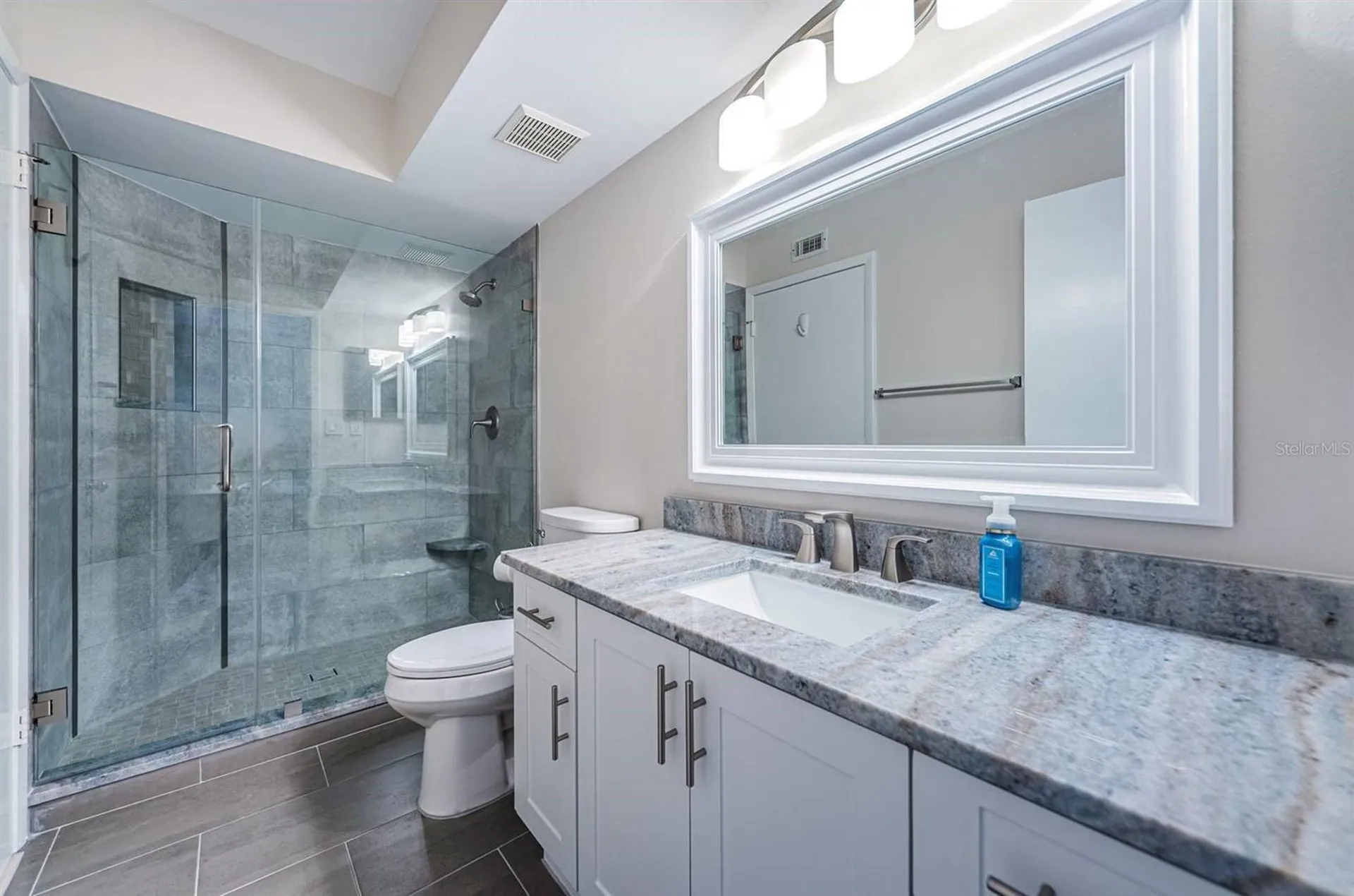 6061 Bahia Del Mar Circle St Petersburg FL 33715
