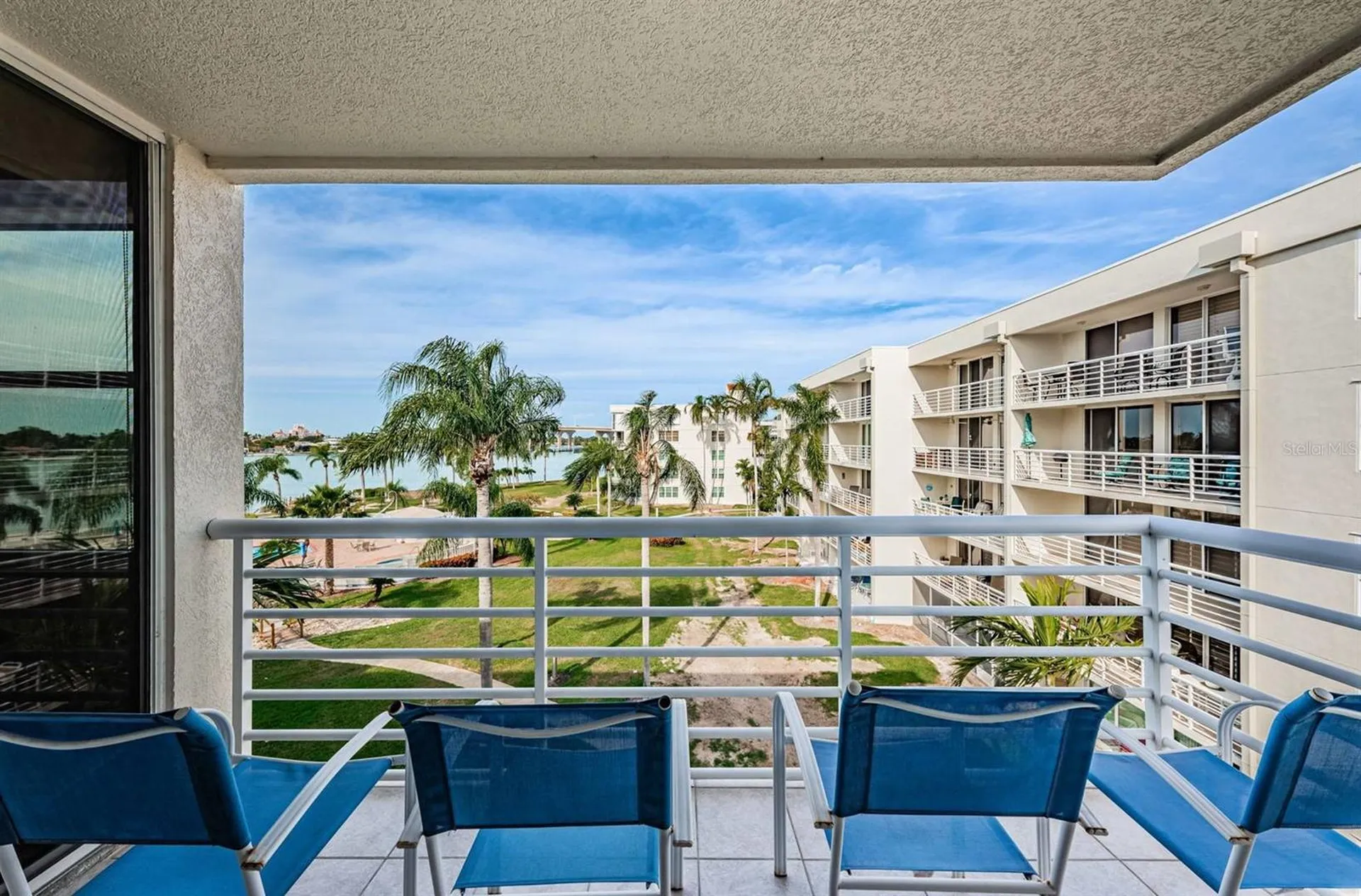 6061 Bahia Del Mar Circle St Petersburg FL 33715