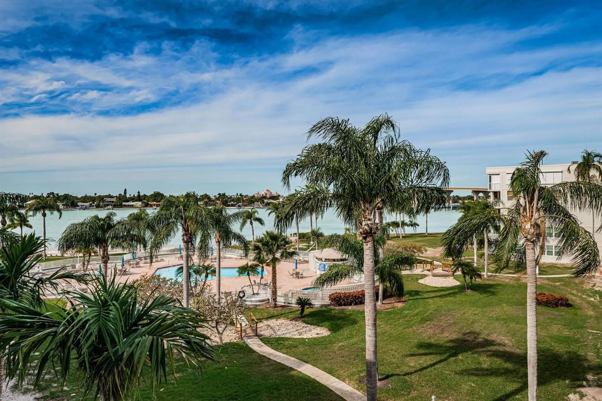 6061 Bahia Del Mar Circle St Petersburg FL 33715