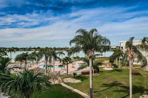 6061 Bahia Del Mar Circle St Petersburg FL 33715