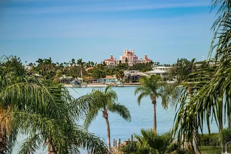 6061 Bahia Del Mar Circle St Petersburg FL 33715