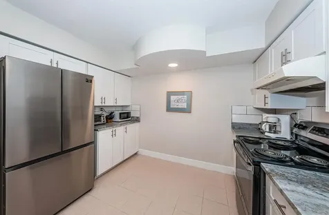 6061 Bahia Del Mar Circle St Petersburg FL 33715