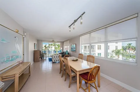 6061 Bahia Del Mar Circle St Petersburg FL 33715