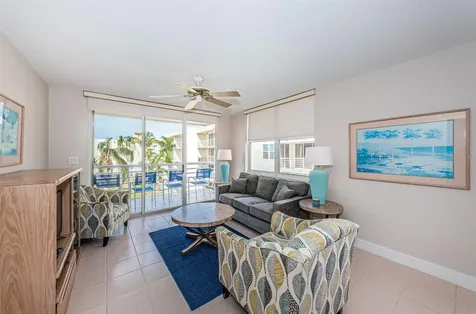 6061 Bahia Del Mar Circle St Petersburg FL 33715