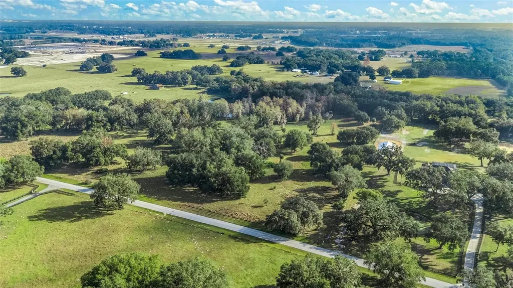 Tract 2 - Cr 221 Wildwood FL 34785