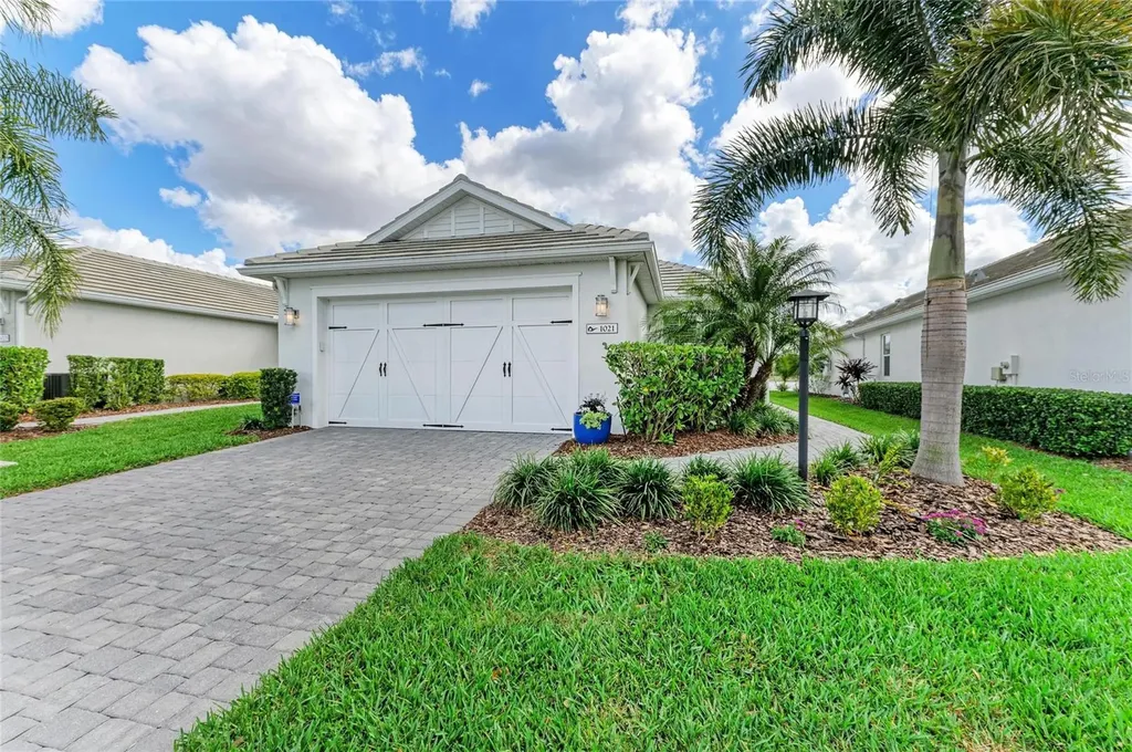 1021 Crosswind Avenue Sarasota FL 34240