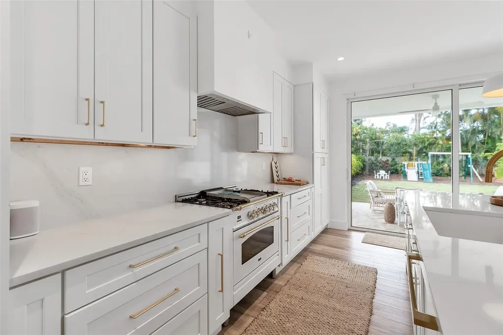 1642 Arlington Street Sarasota FL 34239