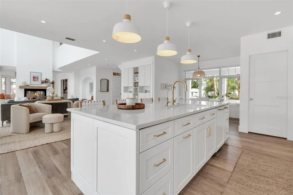 1642 Arlington Street Sarasota FL 34239