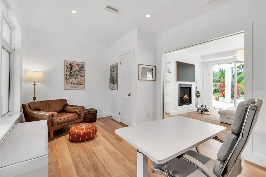 1642 Arlington Street Sarasota FL 34239