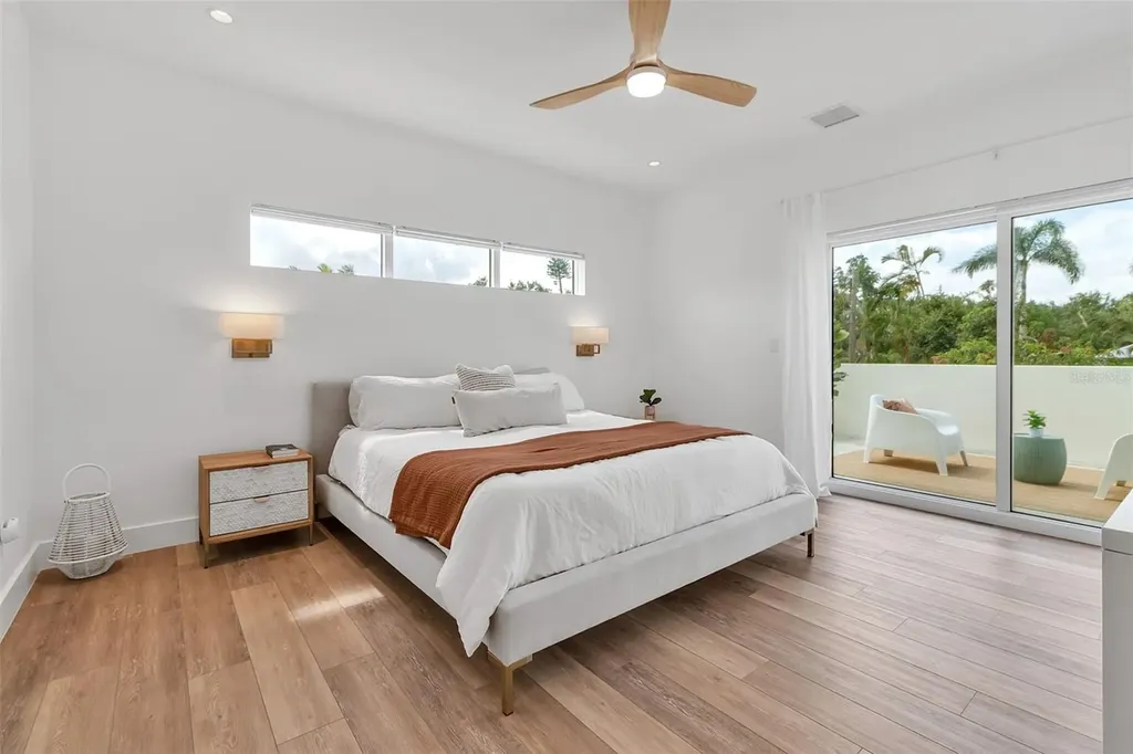 1642 Arlington Street Sarasota FL 34239