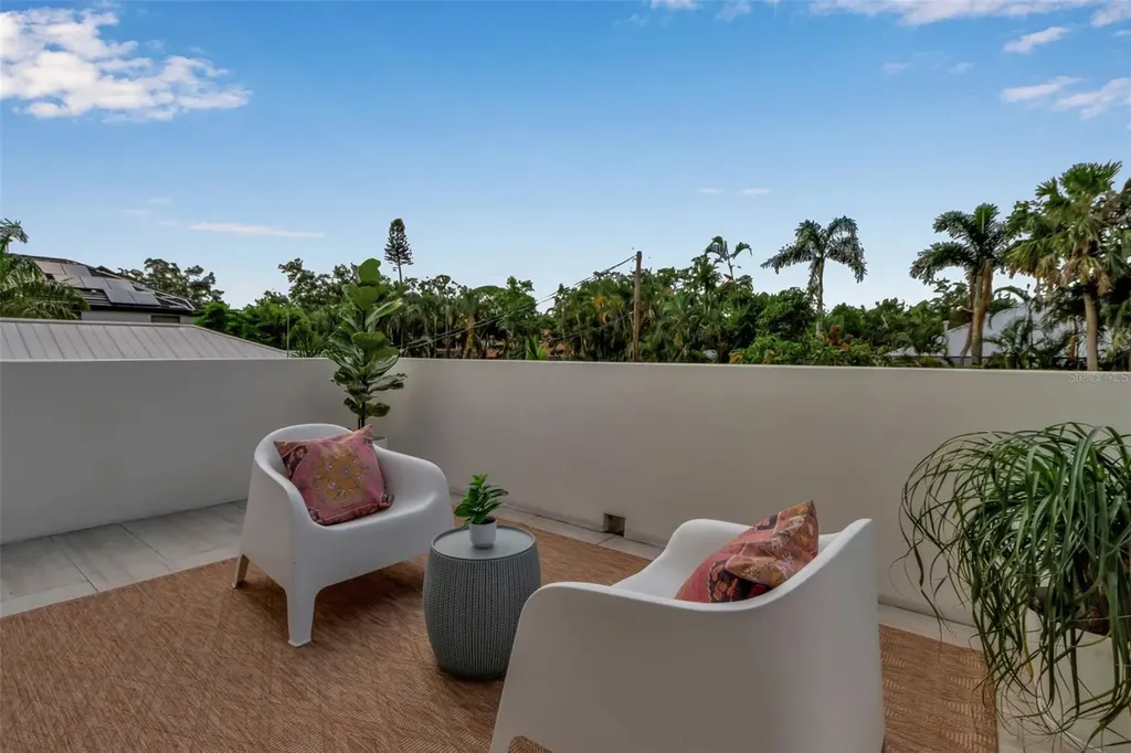 1642 Arlington Street Sarasota FL 34239