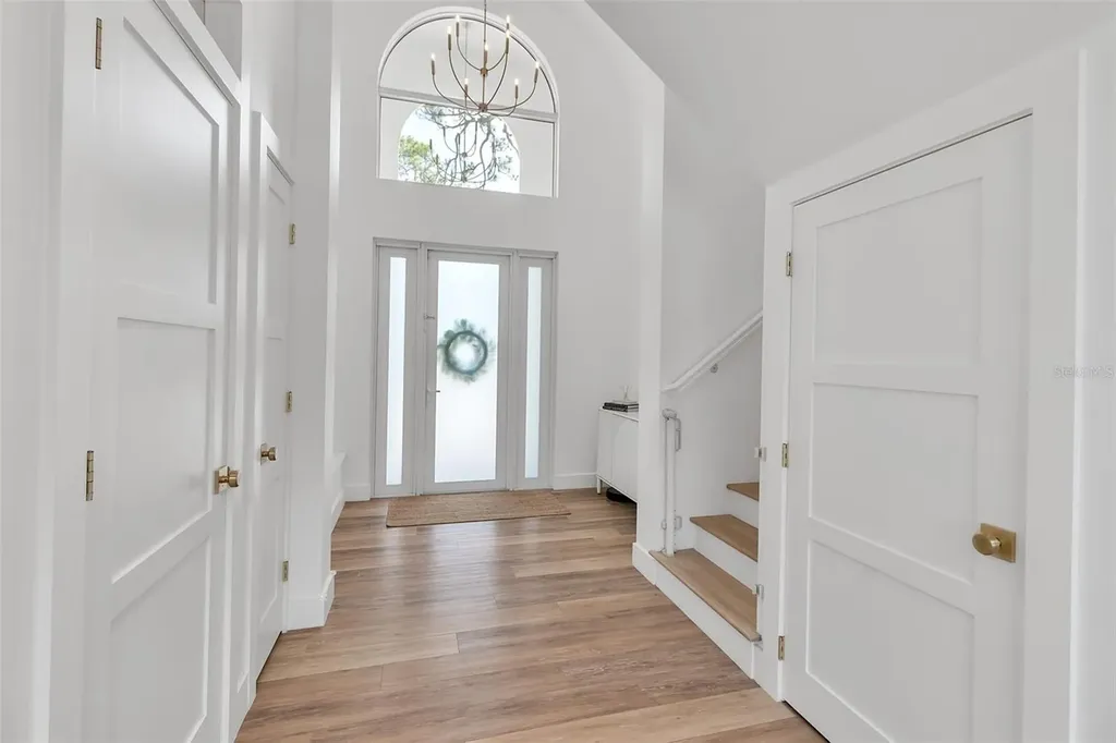 1642 Arlington Street Sarasota FL 34239