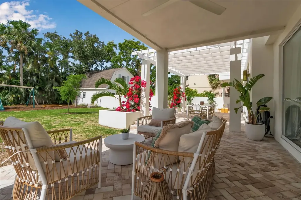 1642 Arlington Street Sarasota FL 34239