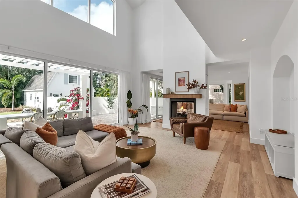 1642 Arlington Street Sarasota FL 34239