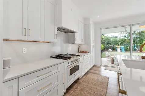 1642 Arlington Street Sarasota FL 34239