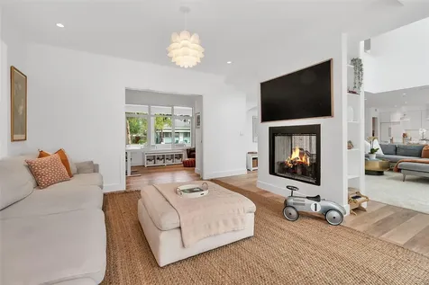 1642 Arlington Street Sarasota FL 34239